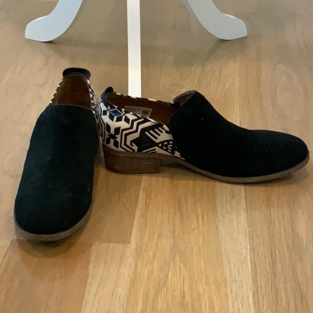 Toms shoes